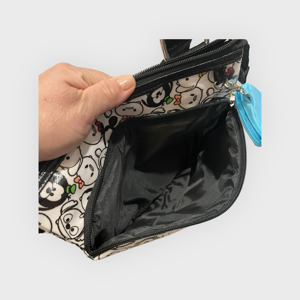 Disney Tsum Tsum collectable purse - Picture 8 of 13